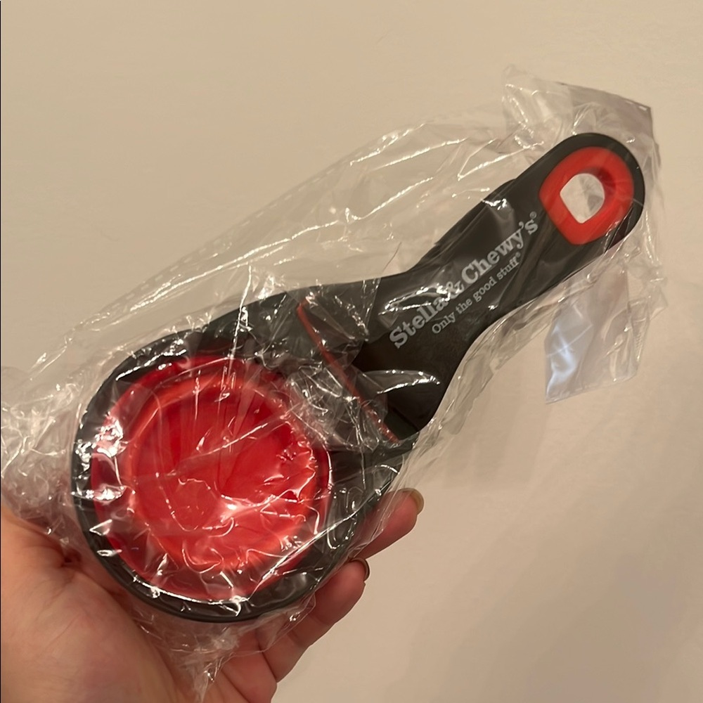 Stella & Chewy's Red and Black Pet Food Scoop for dogs and cats New in bag!